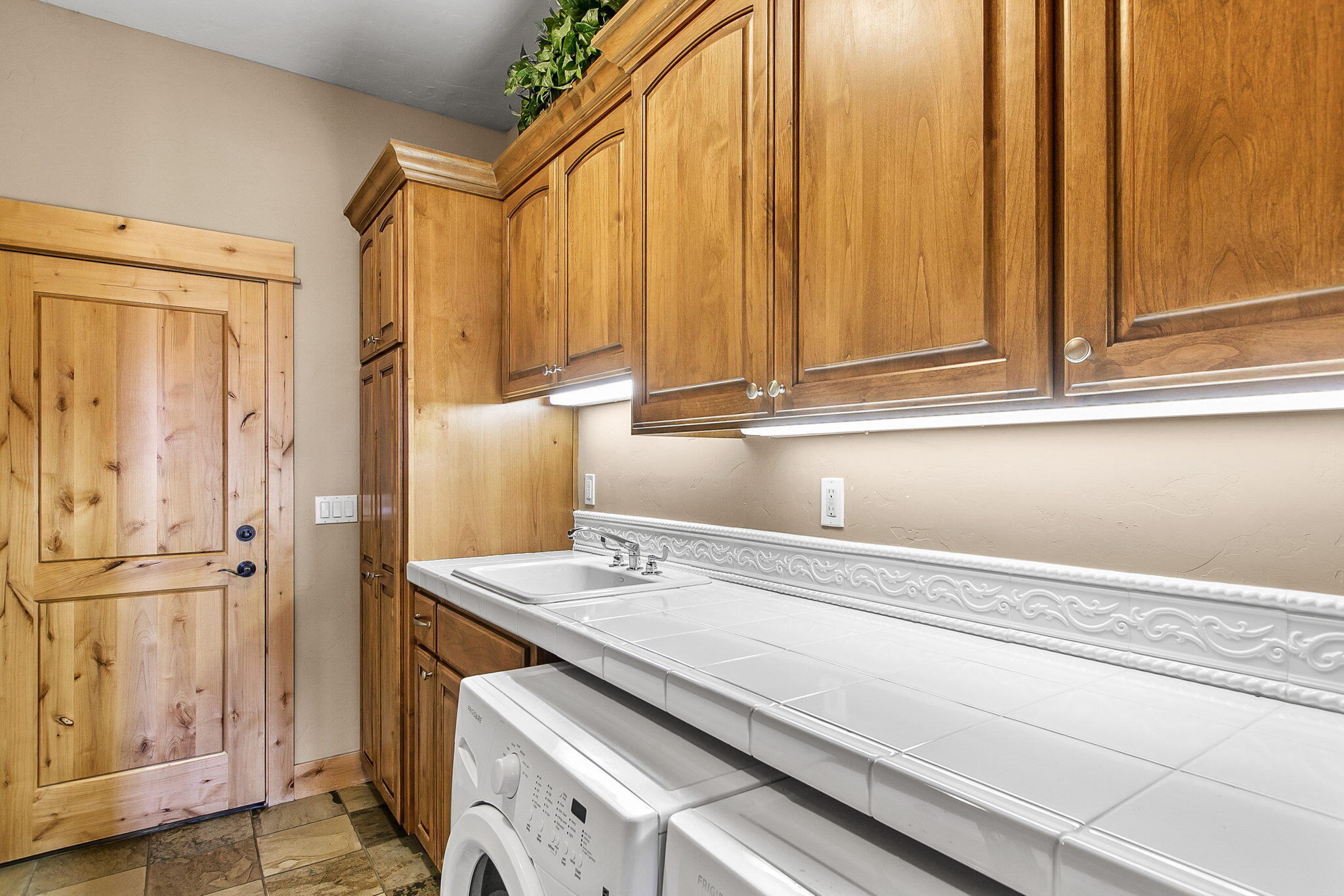 Broken Top - Residential