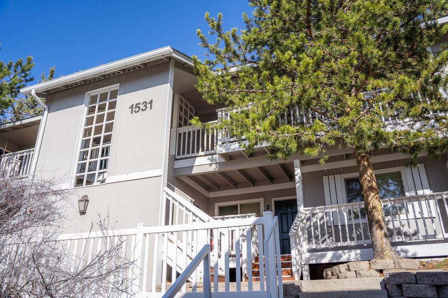 Charming, fully-furnished Greyhawk condo, just down the street from COCC, a short drive from OSU Cascades, and walking distance from restaurants and shopping along the Newport & Galveston Corridors! Peekaboo view of NWX from the front deck.
This turn-key property features a pet-friendly/gated front deck, lovely home office/nursery alcove, and includes a washer/dryer, ample storage in the laundry room and lockable front deck storage closet for bikes, skis and other toys.  Includes one covered/reserved parking space just down the front stairs, as well as street parking.
Low-maintenance living with water, sewer, garbage, exterior maintenance, landscaping and snow removal all covered by the association.