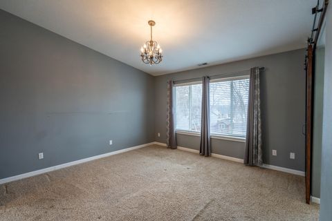 Tiny photo for 2927 NW 17th Street, Redmond, OR 97756 (MLS # 220214357)