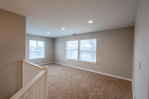 Tiny photo for 2927 NW 17th Street, Redmond, OR 97756 (MLS # 220214357)