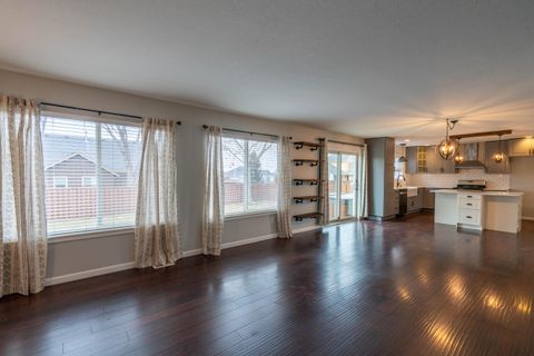 Tiny photo for 2927 NW 17th Street, Redmond, OR 97756 (MLS # 220214357)