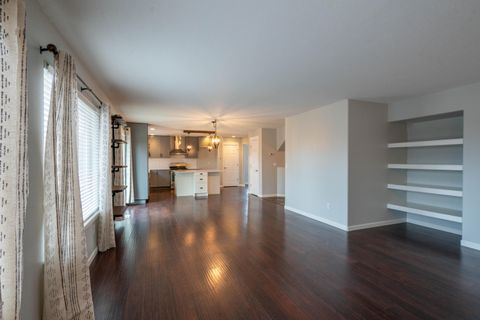 Tiny photo for 2927 NW 17th Street, Redmond, OR 97756 (MLS # 220214357)