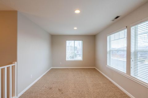 Tiny photo for 2927 NW 17th Street, Redmond, OR 97756 (MLS # 220214357)