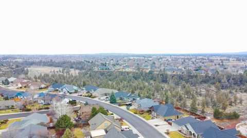 Tiny photo for 2927 NW 17th Street, Redmond, OR 97756 (MLS # 220214357)