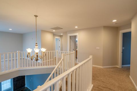 Tiny photo for 2927 NW 17th Street, Redmond, OR 97756 (MLS # 220214357)