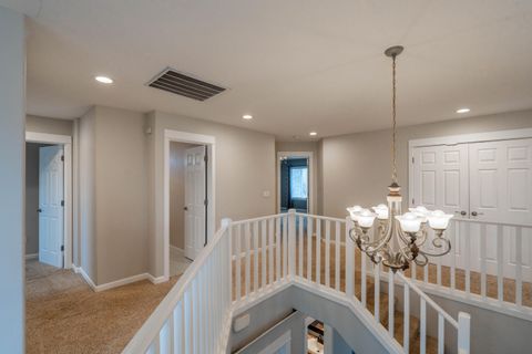 Tiny photo for 2927 NW 17th Street, Redmond, OR 97756 (MLS # 220214357)