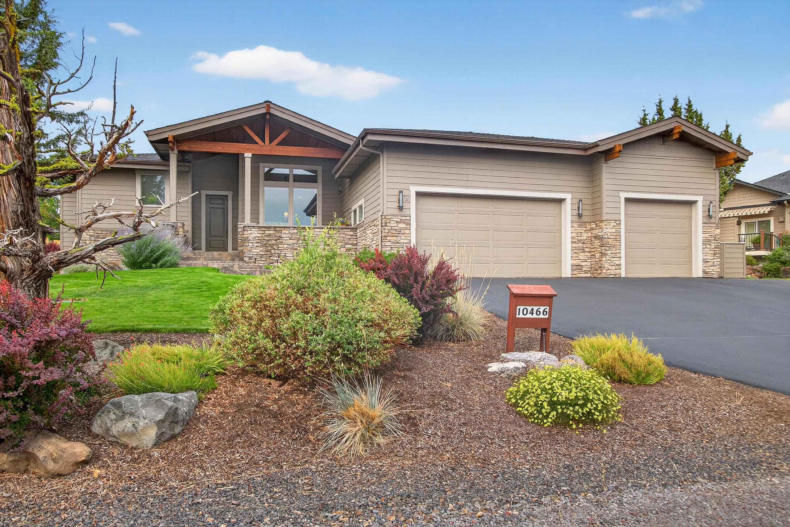10466 Sundance Lane