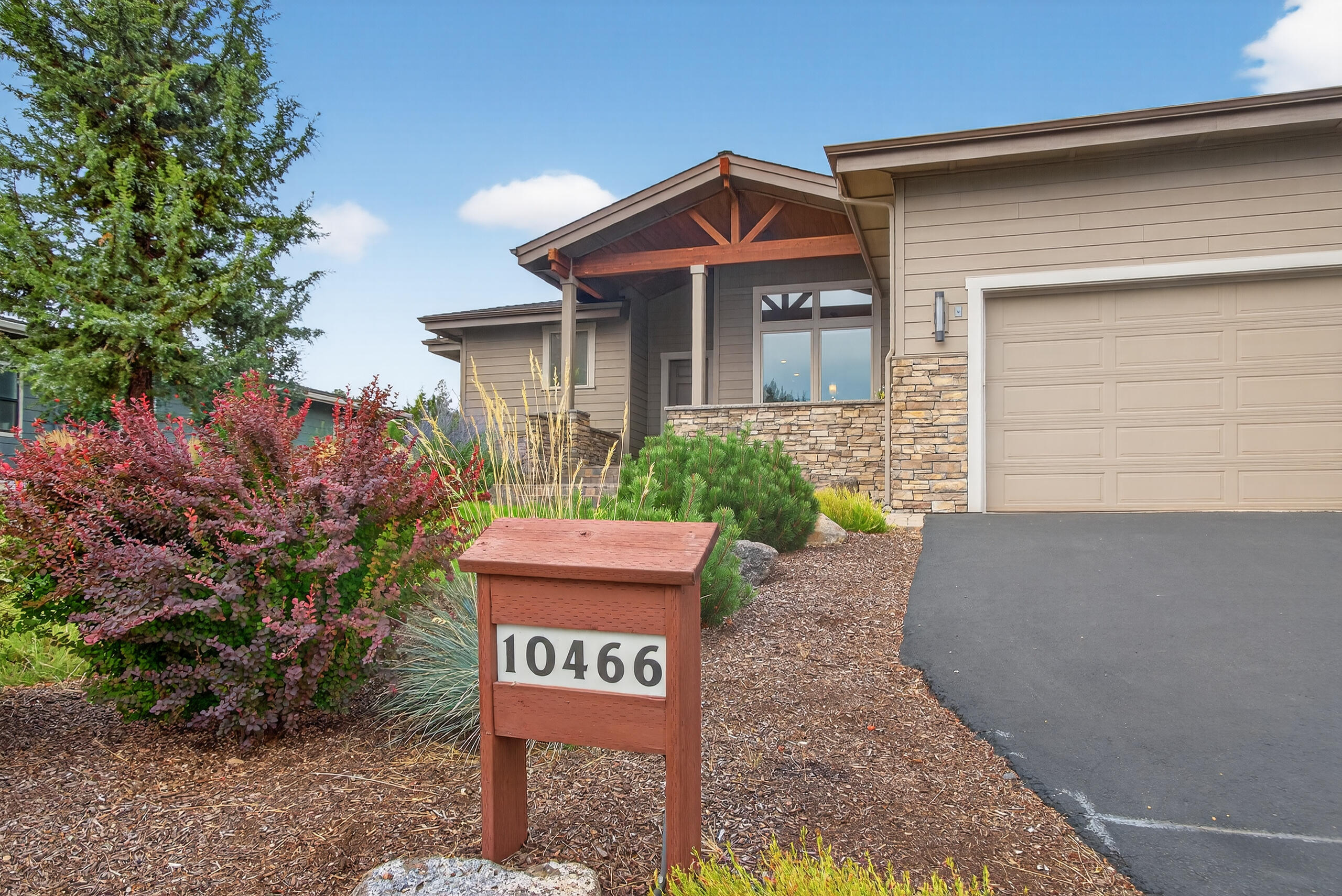 10466 Sundance Lane