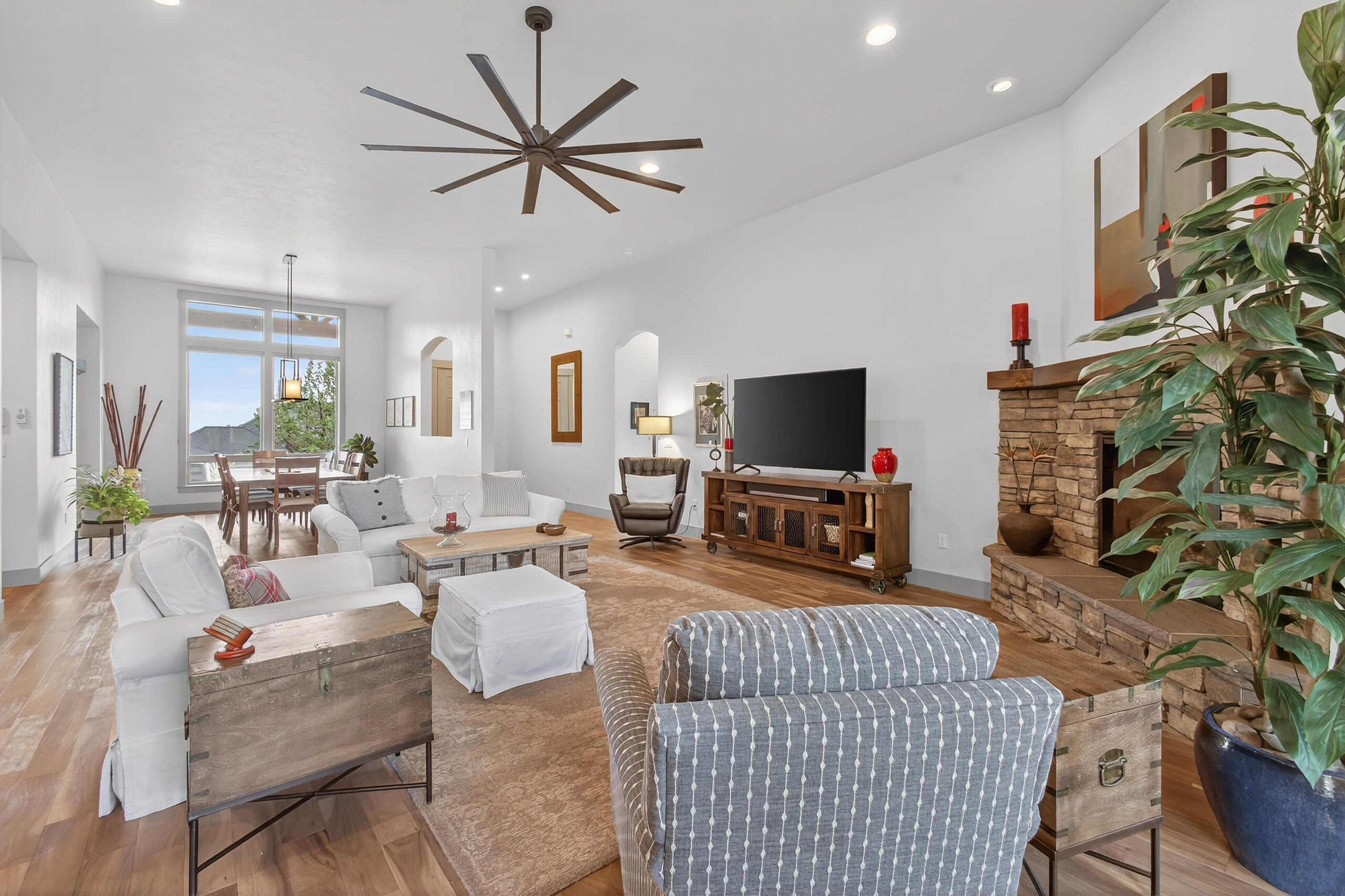 Ridge At Eagle Crest - Residential