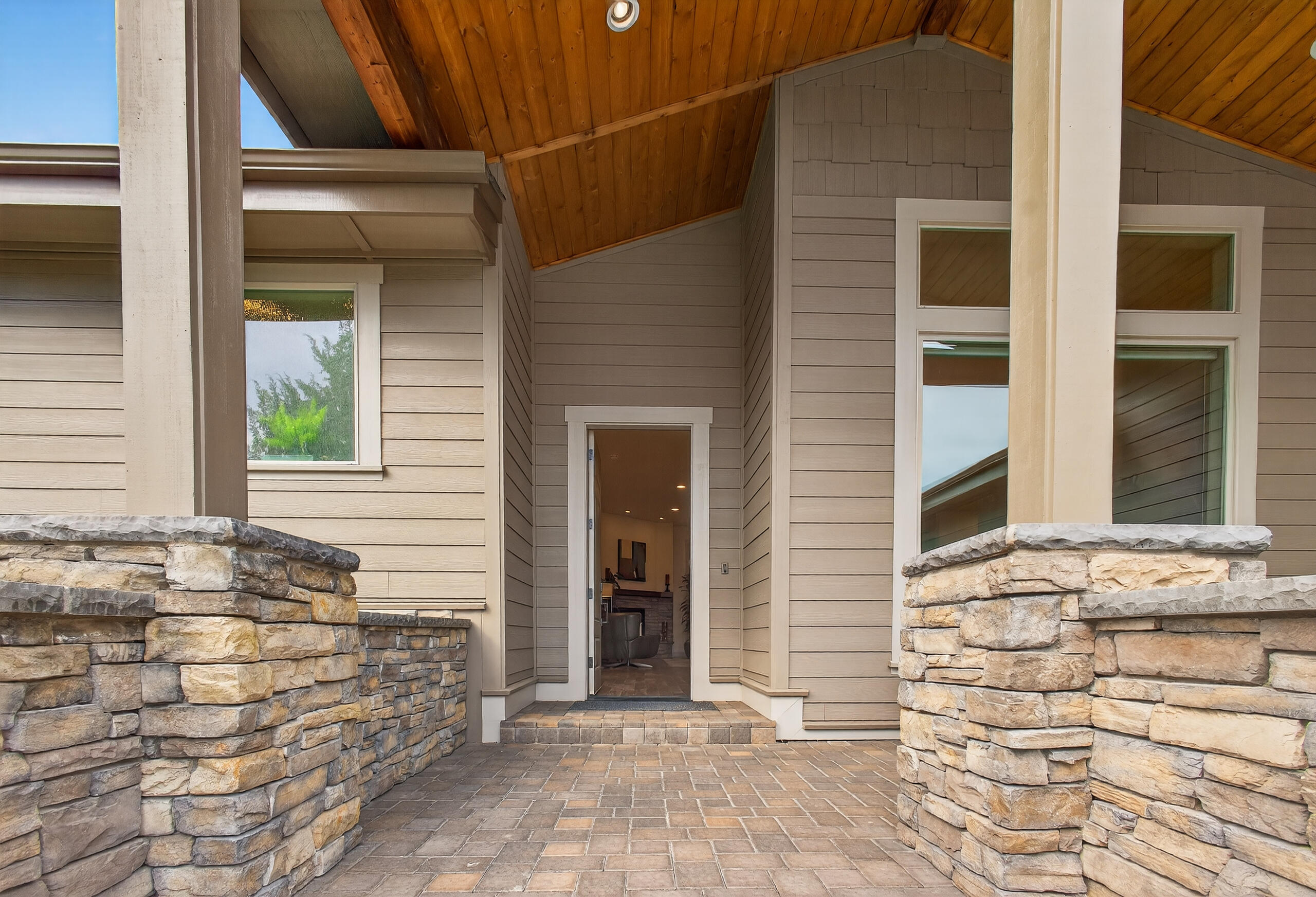 10466 Sundance Lane