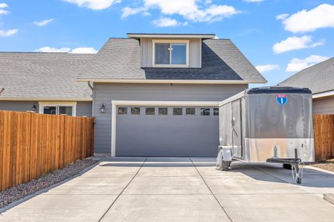 Tiny photo for 1002 NE Discovery Loop, Prineville, OR 97754 (MLS # 220219418)
