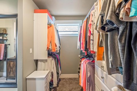 Tiny photo for 1002 NE Discovery Loop, Prineville, OR 97754 (MLS # 220219418)