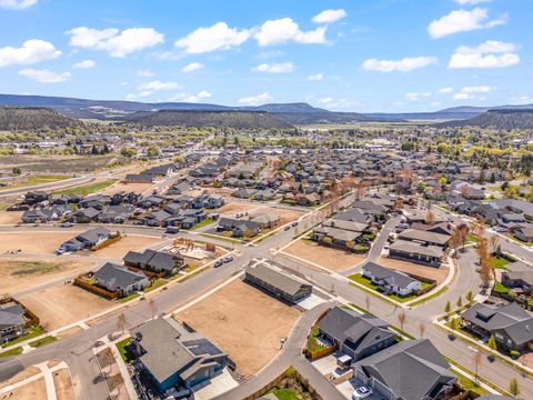 Tiny photo for 1002 NE Discovery Loop, Prineville, OR 97754 (MLS # 220219418)