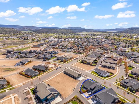Tiny photo for 1002 NE Discovery Loop, Prineville, OR 97754 (MLS # 220219418)