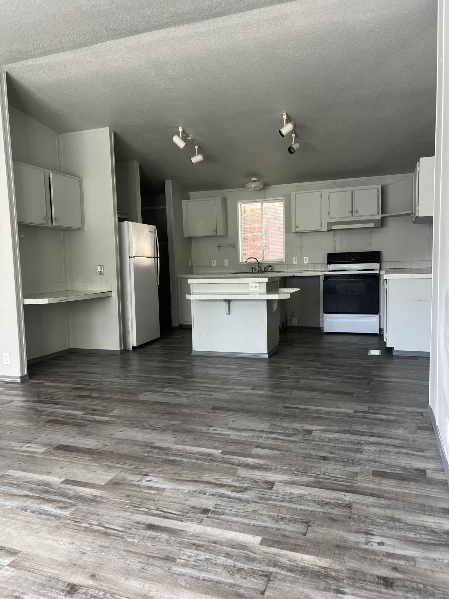 Klamath View - Residential