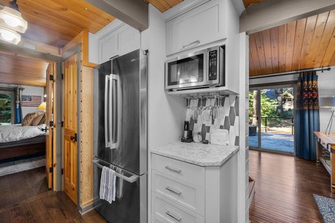 Tiny photo for 70915 Mules Ear #GH 198, Black Butte Ranch, OR 97759 (MLS # 220215086)