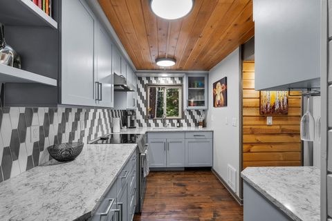 Tiny photo for 70915 Mules Ear #GH 198, Black Butte Ranch, OR 97759 (MLS # 220215086)