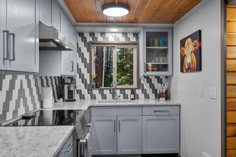 Tiny photo for 70915 Mules Ear #GH 198, Black Butte Ranch, OR 97759 (MLS # 220215086)