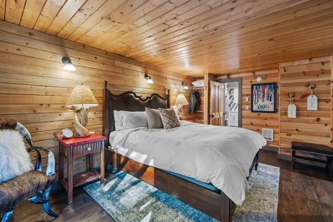 Tiny photo for 70915 Mules Ear #GH 198, Black Butte Ranch, OR 97759 (MLS # 220215086)