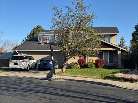 2415 NW Antler Court Redmond OR 97756