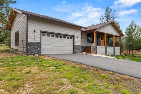 Photo of 1139 Paper Birch Way, Klamath Falls, OR 97601 (MLS # 220219407)