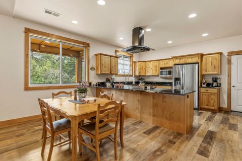 Tiny photo for 1139 Paper Birch Way, Klamath Falls, OR 97601 (MLS # 220219407)