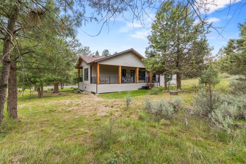 Tiny photo for 1139 Paper Birch Way, Klamath Falls, OR 97601 (MLS # 220219407)