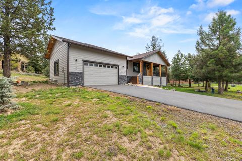 Tiny photo for 1139 Paper Birch Way, Klamath Falls, OR 97601 (MLS # 220219407)