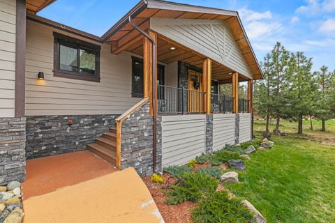 Tiny photo for 1139 Paper Birch Way, Klamath Falls, OR 97601 (MLS # 220219407)