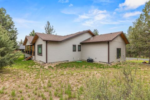 Tiny photo for 1139 Paper Birch Way, Klamath Falls, OR 97601 (MLS # 220219407)