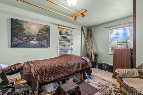 Tiny photo for 654 NW 4th Street, Redmond, OR 97756 (MLS # 220219892)