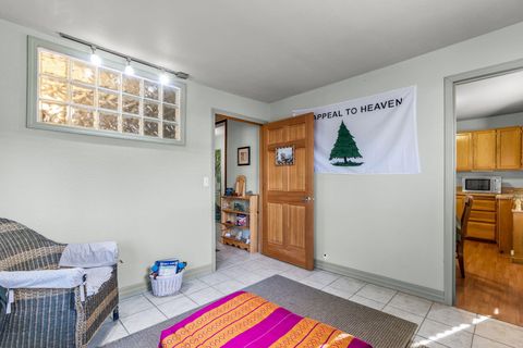 Tiny photo for 654 NW 4th Street, Redmond, OR 97756 (MLS # 220219892)