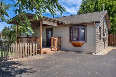Tiny photo for 654 NW 4th Street, Redmond, OR 97756 (MLS # 220219892)