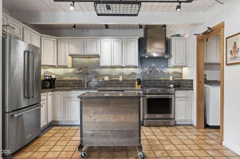 Tiny photo for 66928 Sagebrush Lane, Bend, OR 97703 (MLS # 220223516)