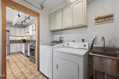 Tiny photo for 66928 Sagebrush Lane, Bend, OR 97703 (MLS # 220223516)