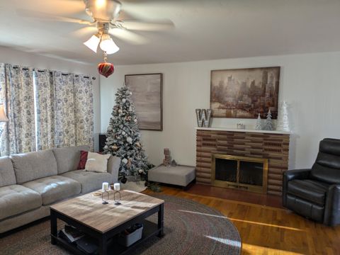 Tiny photo for 1200 Mt Pitt Avenue, Medford, OR 97501 (MLS # 220213263)