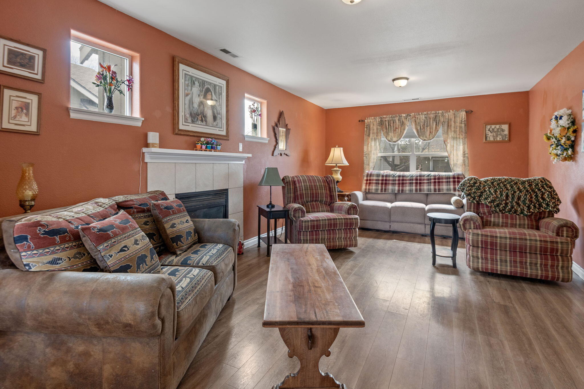 3433 SW Kalama Avenue