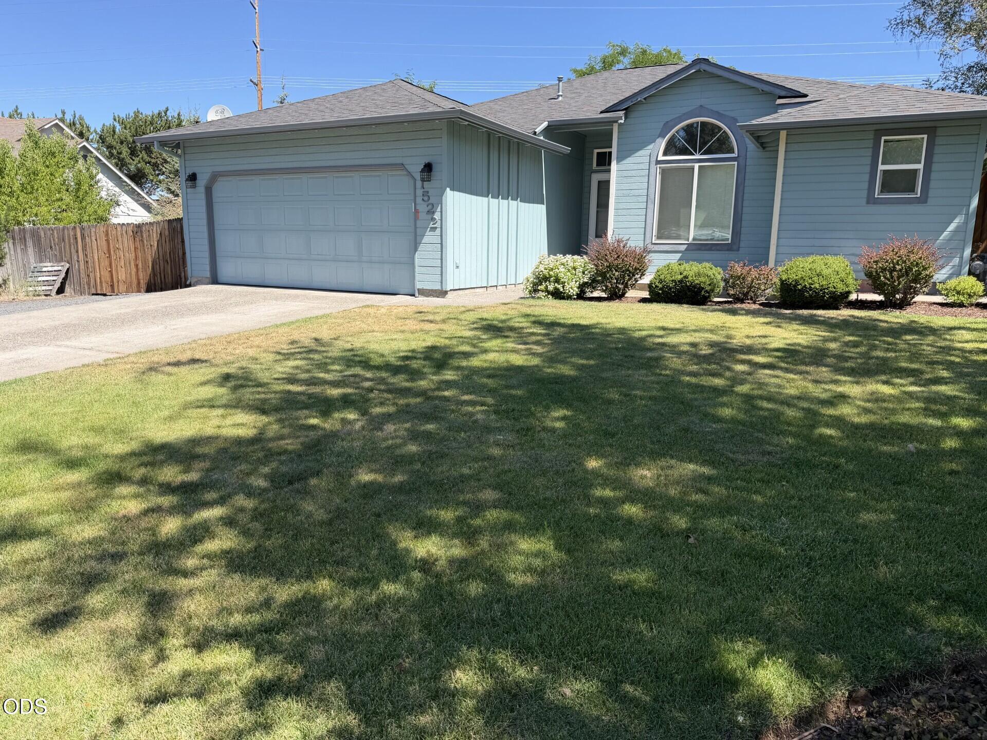 1522 NE Locksley Drive