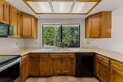 Tiny photo for 2276 Azalea Drive, Grants Pass, OR 97526 (MLS # 220217648)