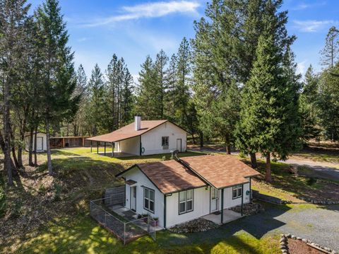 Tiny photo for 2276 Azalea Drive, Grants Pass, OR 97526 (MLS # 220217648)