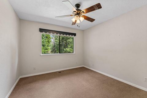 Tiny photo for 2276 Azalea Drive, Grants Pass, OR 97526 (MLS # 220217648)