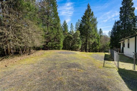 Tiny photo for 2276 Azalea Drive, Grants Pass, OR 97526 (MLS # 220217648)