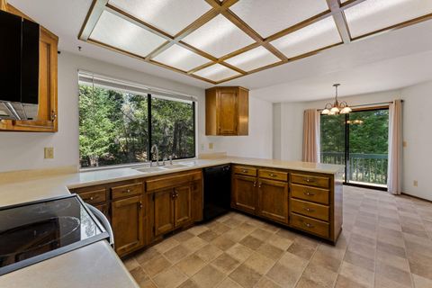 Tiny photo for 2276 Azalea Drive, Grants Pass, OR 97526 (MLS # 220217648)