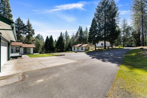 Tiny photo for 2276 Azalea Drive, Grants Pass, OR 97526 (MLS # 220217648)