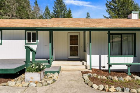 Tiny photo for 2276 Azalea Drive, Grants Pass, OR 97526 (MLS # 220217648)