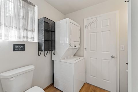 Tiny photo for 2276 Azalea Drive, Grants Pass, OR 97526 (MLS # 220217648)