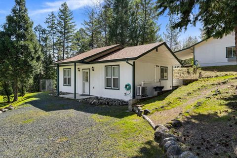 Tiny photo for 2276 Azalea Drive, Grants Pass, OR 97526 (MLS # 220217648)