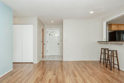 Tiny photo for 1888 NE Beacon Drive, Grants Pass, OR 97526 (MLS # 220219976)