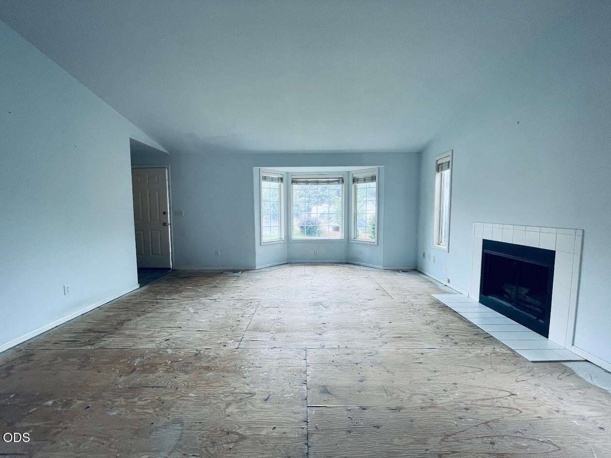 2026 NE Hall Circle