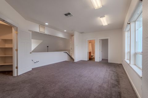 Tiny photo for 1316 NE Foster Way, Grants Pass, OR 97526 (MLS # 220215056)